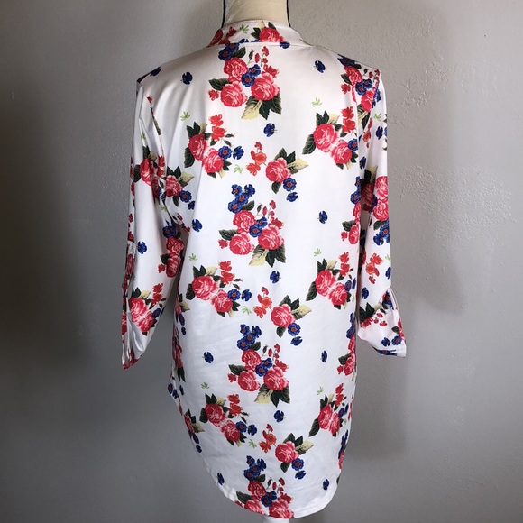 ☀️ Silky floral blouse - Picture 5 of 7